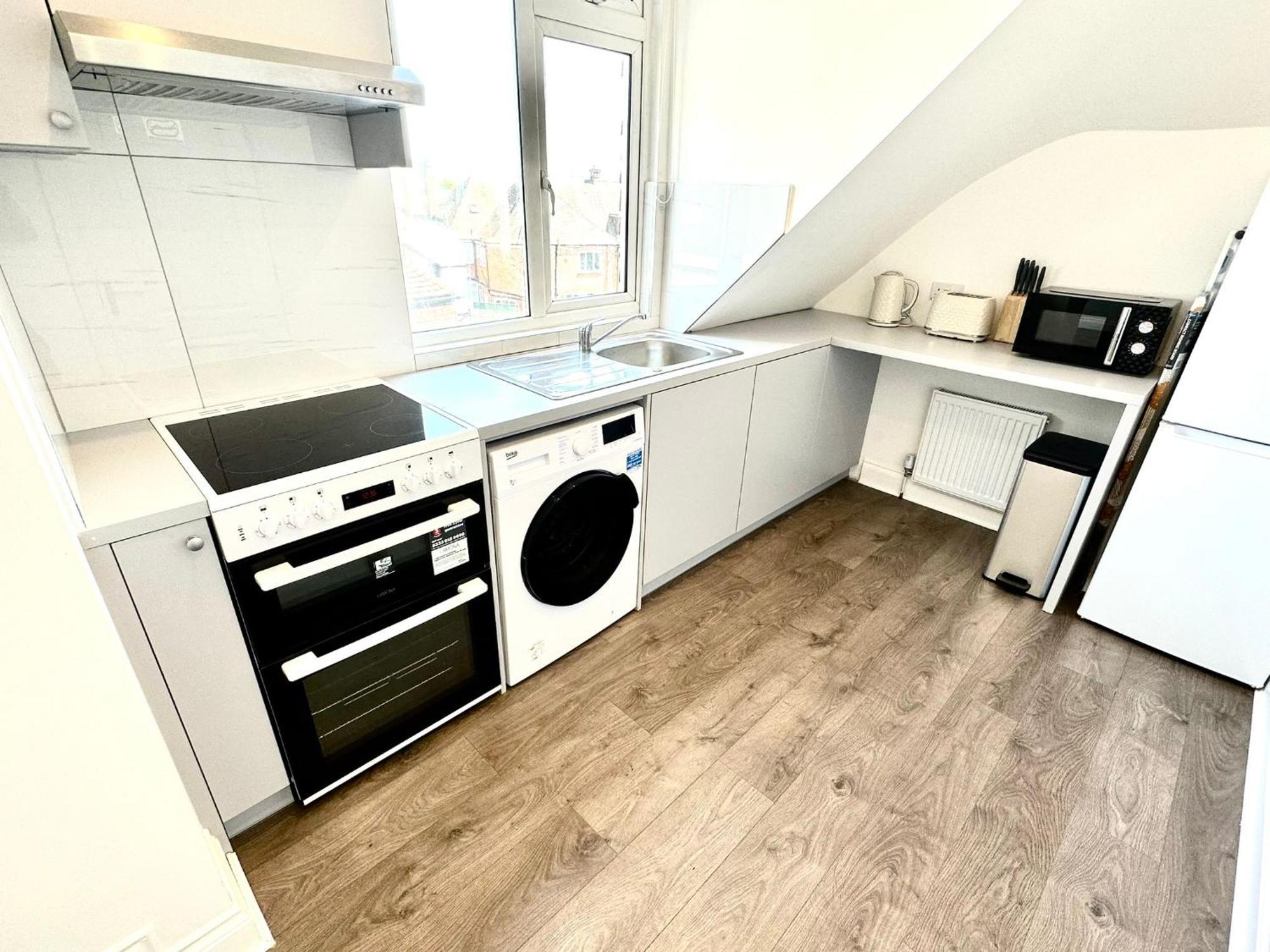 Stylish Modern, Private Apartment,15 Mins To Central London هيندون المظهر الخارجي الصورة