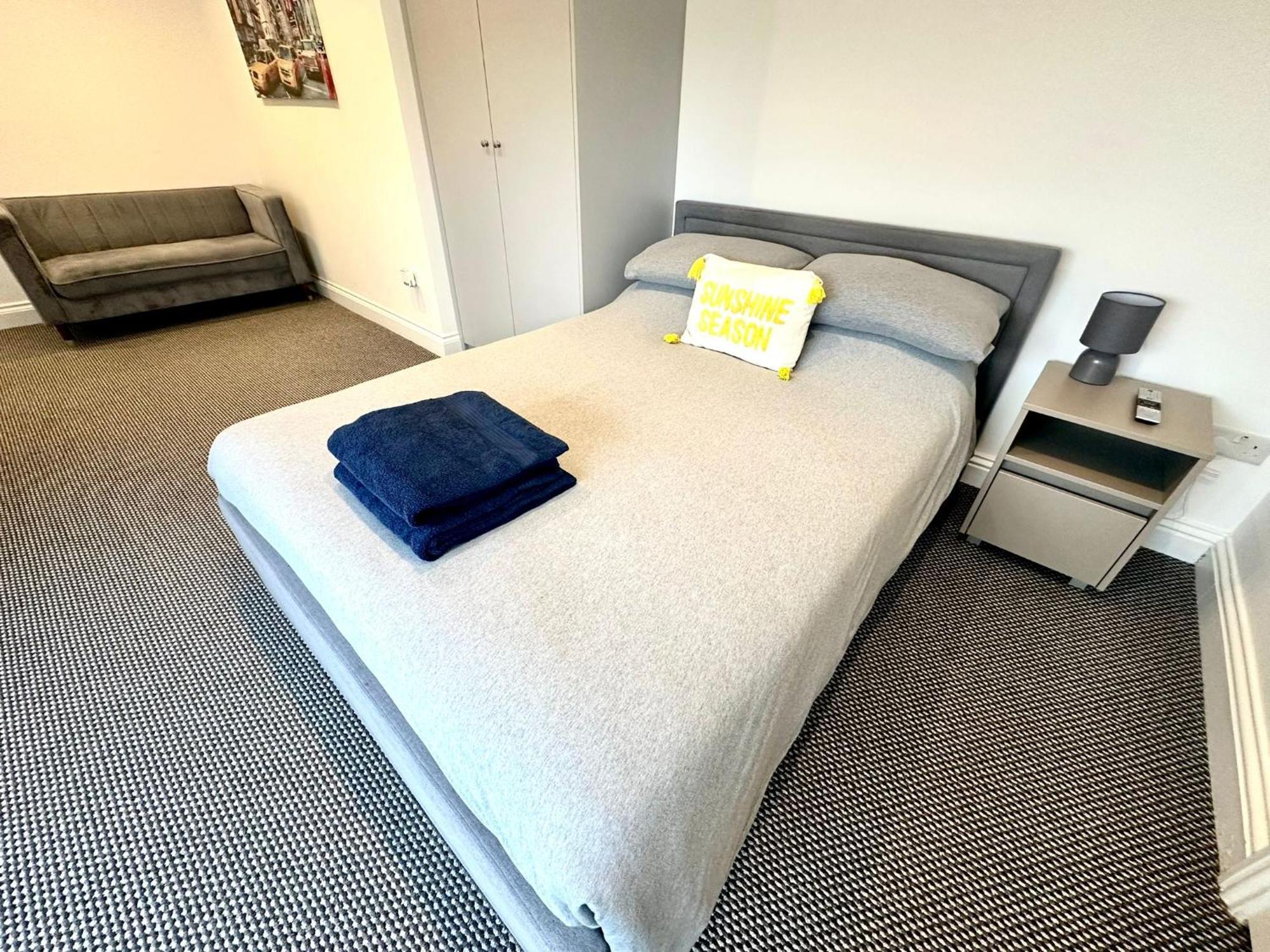 Stylish Modern, Private Apartment,15 Mins To Central London هيندون المظهر الخارجي الصورة